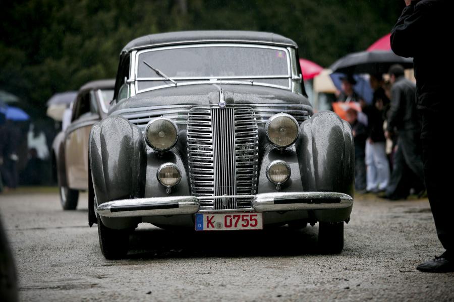  Lancia Astura Cabriolet Boneschi 1938 года  (фото 1 из 8)